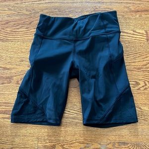 Athleta Workout Short 7”